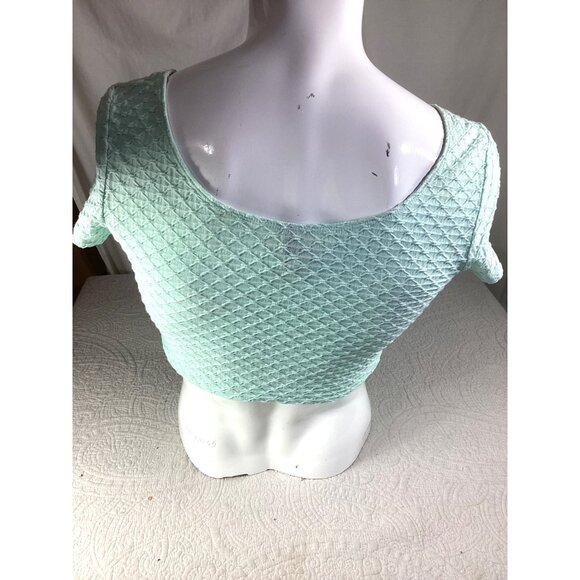 H&M Divided Cute Mint Textured Crop Top*Scoop Neck*Stretch Fit Womens Size M*EUC - Picture 2 of 6